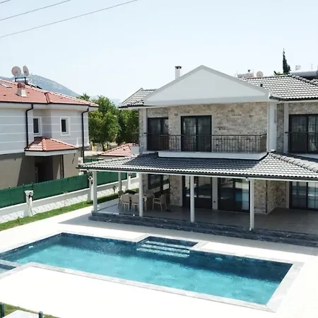 Stunning 4-bed Grey 4 Bedrooms Private Pool Villa